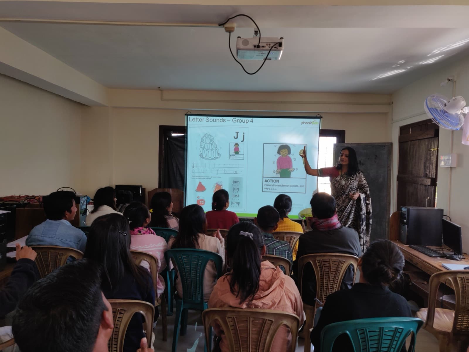 Teachers at a Phonickids Jolly Phonics training workshop (photo 6)